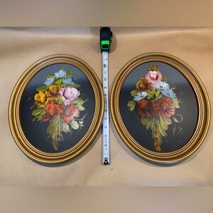 🖤SOLD LOCALLY🖤Set of Vintage Oval Floral Paintings in Gold Painted Frames